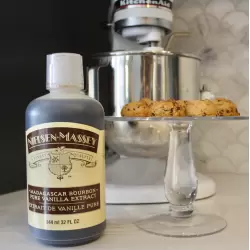 Nielsen Massey Madagascar Bourbon Vanilla Extract 944 ml (32 oz)